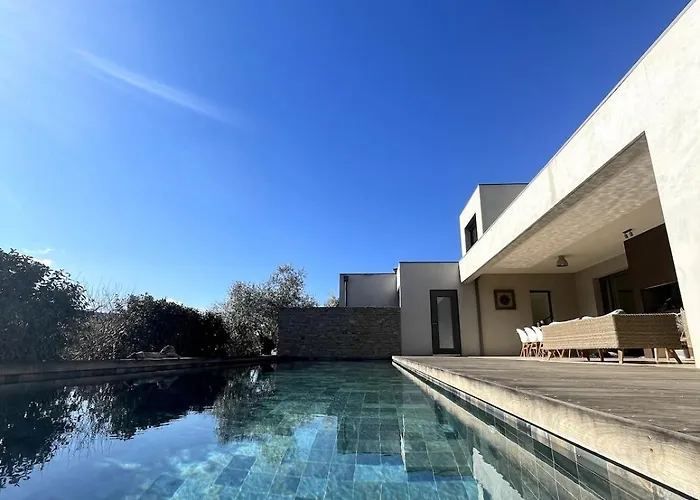 La K, Du Ruppione Villa *