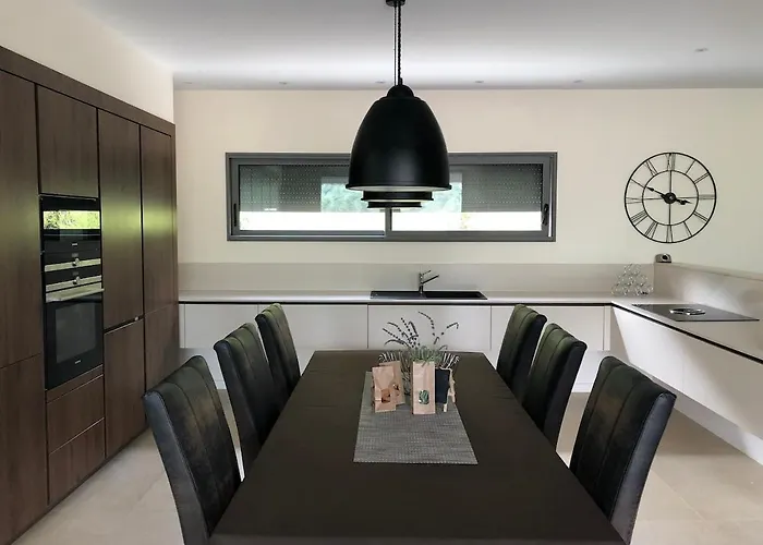 La K, Du Ruppione Villa