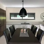 La K, Du Ruppione Villa