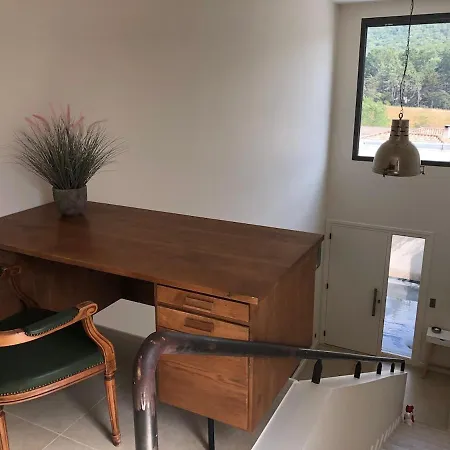 La K, Du Ruppione Villa *