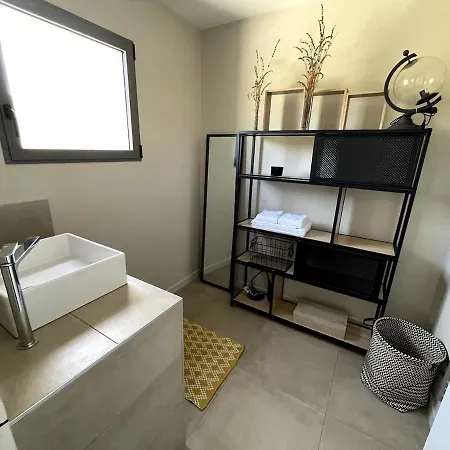 La K, Du Ruppione Villa