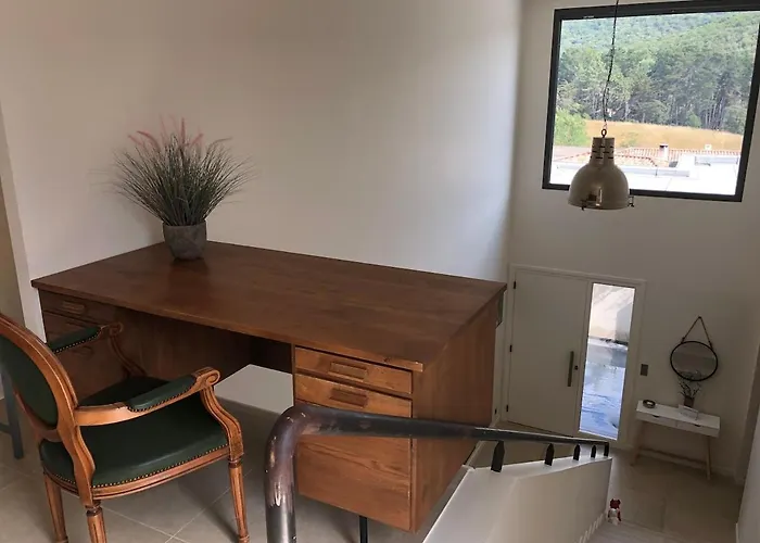 La K, Du Ruppione Villa *