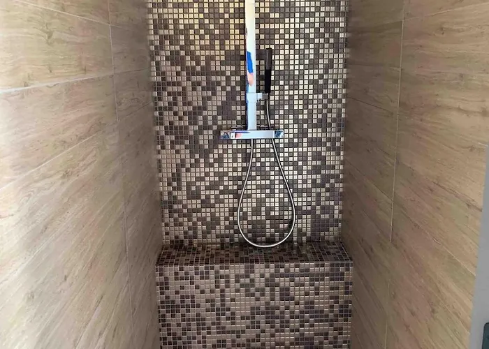 La K, Du Ruppione Villa *